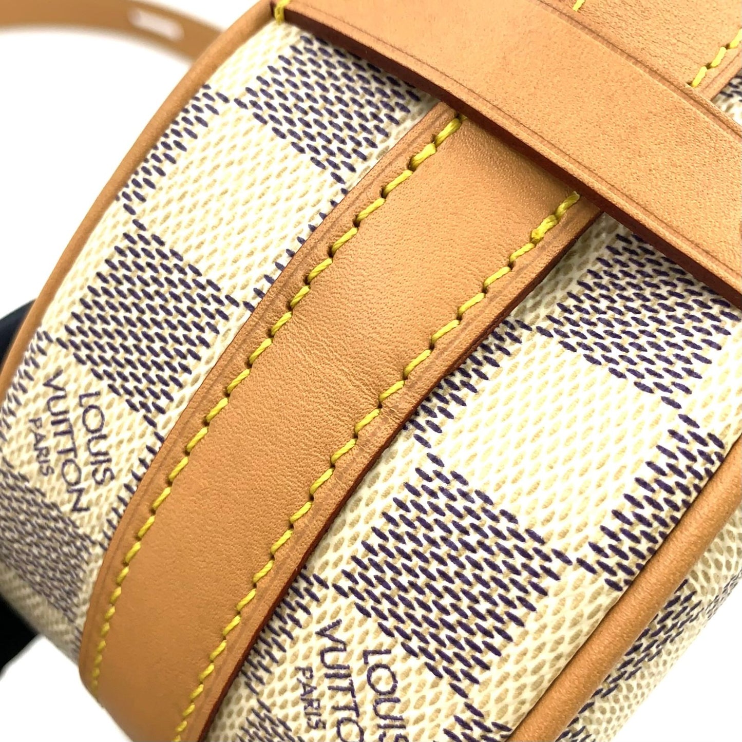 Louis Vuitton Chapeau Speule PM Damier Azur Canvas White Shoulder Bag Gold — view 9