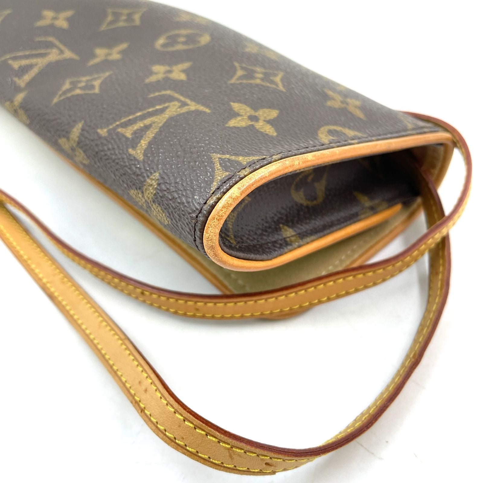 Louis Vuitton Pochette Twin GM Monogram Leather Brown Shoulder Bag Gold — view 9