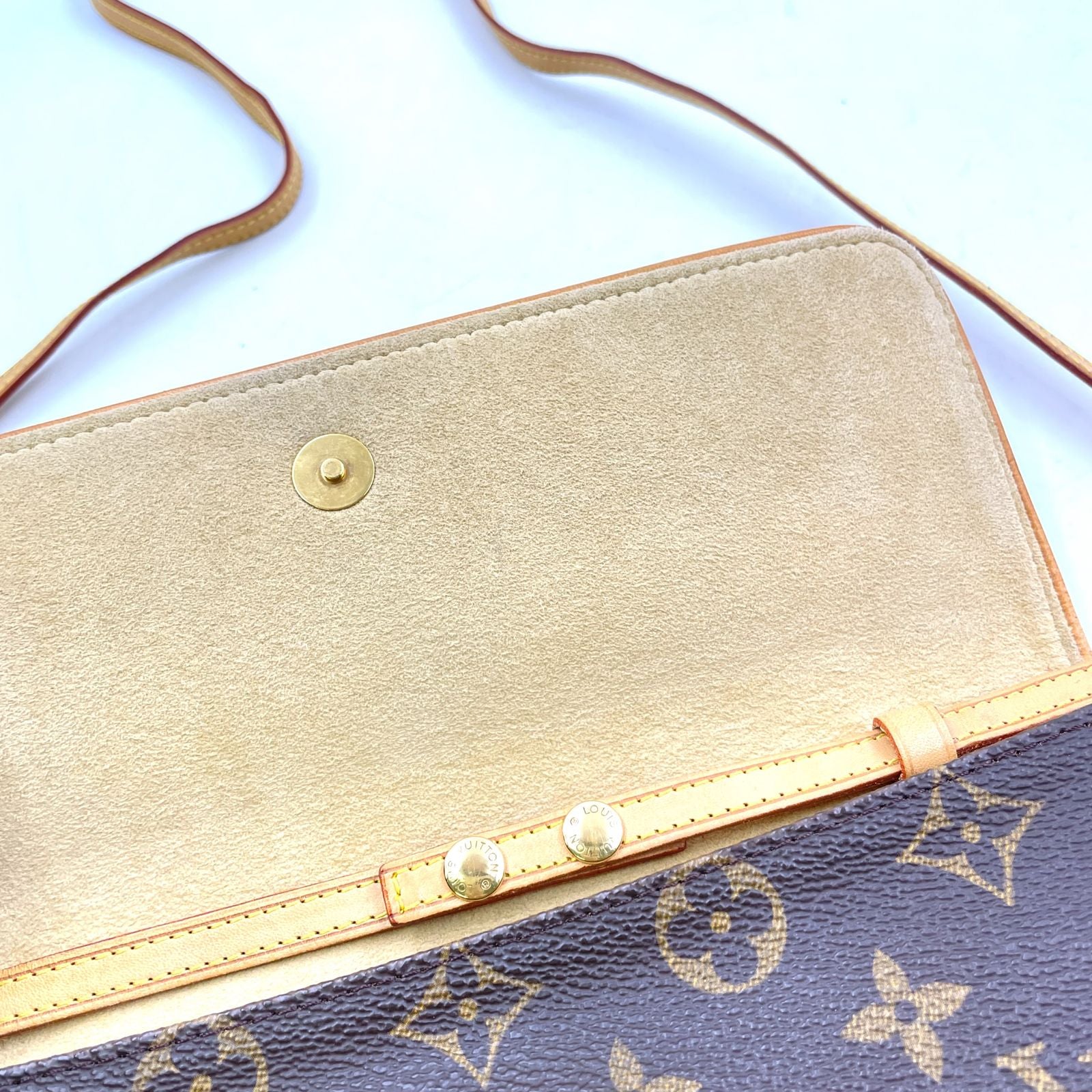 Louis Vuitton Pochette Twin GM Monogram Leather Brown Shoulder Bag Gold — view 7