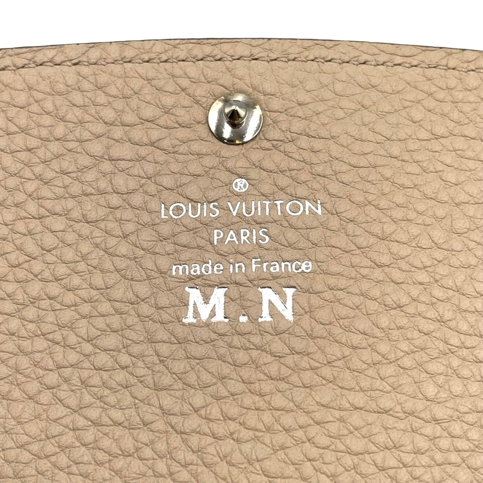 Louis Vuitton Portefeuille Iris Mahina Gare Initial Available Leather Beige — view 4