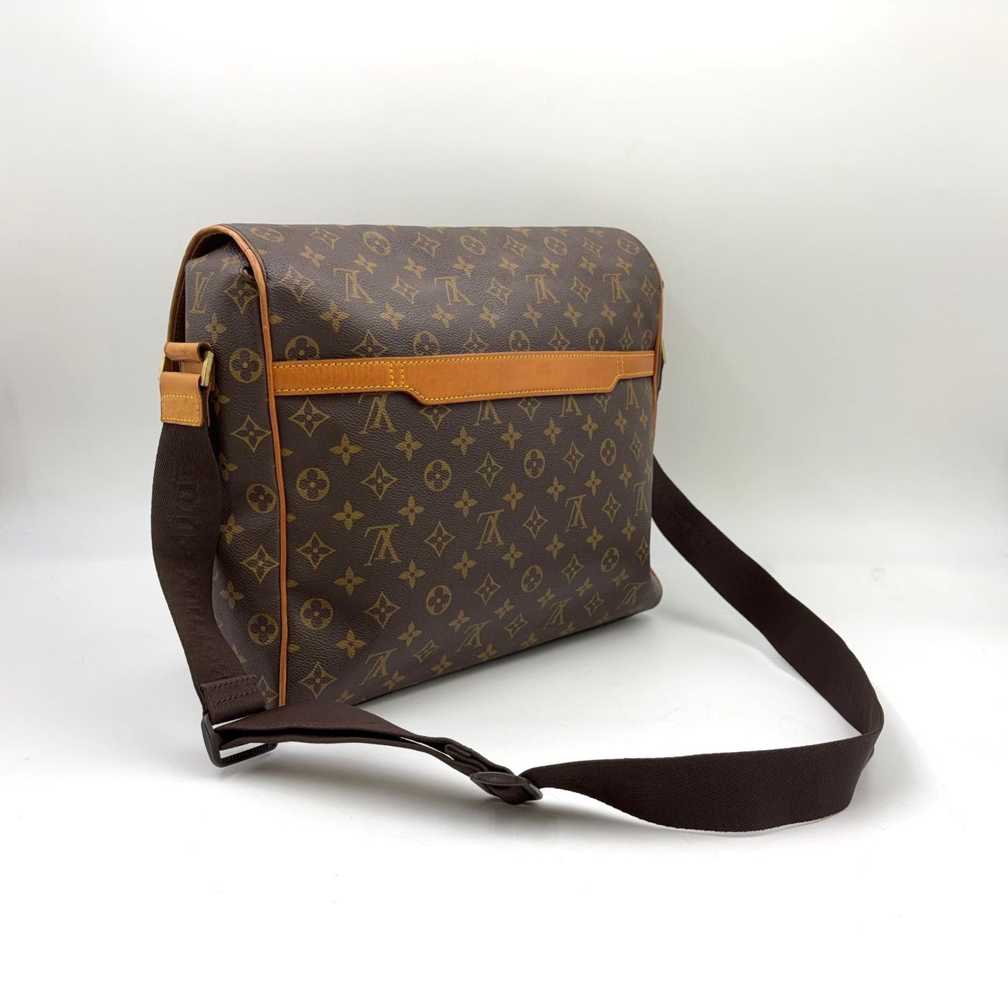 Louis Vuitton Aves Monogram Leather Brown Shoulder Bag Gold — view 2