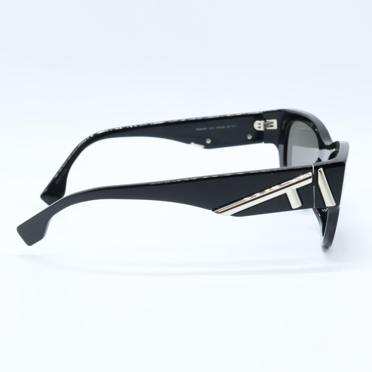Fendi First Cat Eye Frame 143 00 Eyewear — view 5