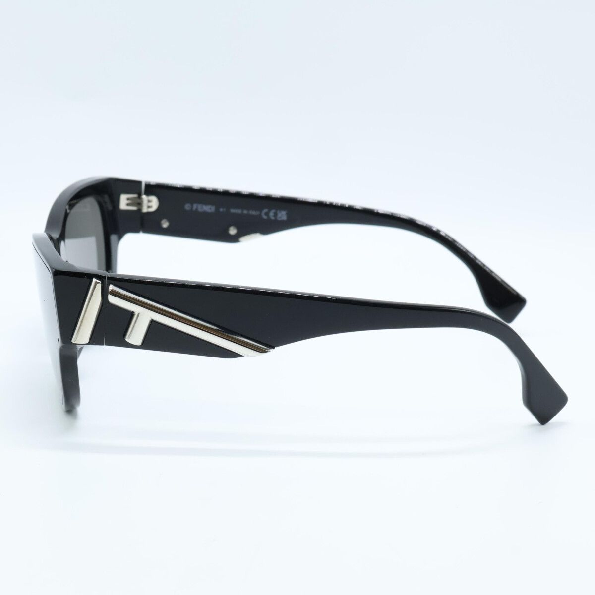 Fendi First Cat Eye Frame 143 00 Eyewear — view 3