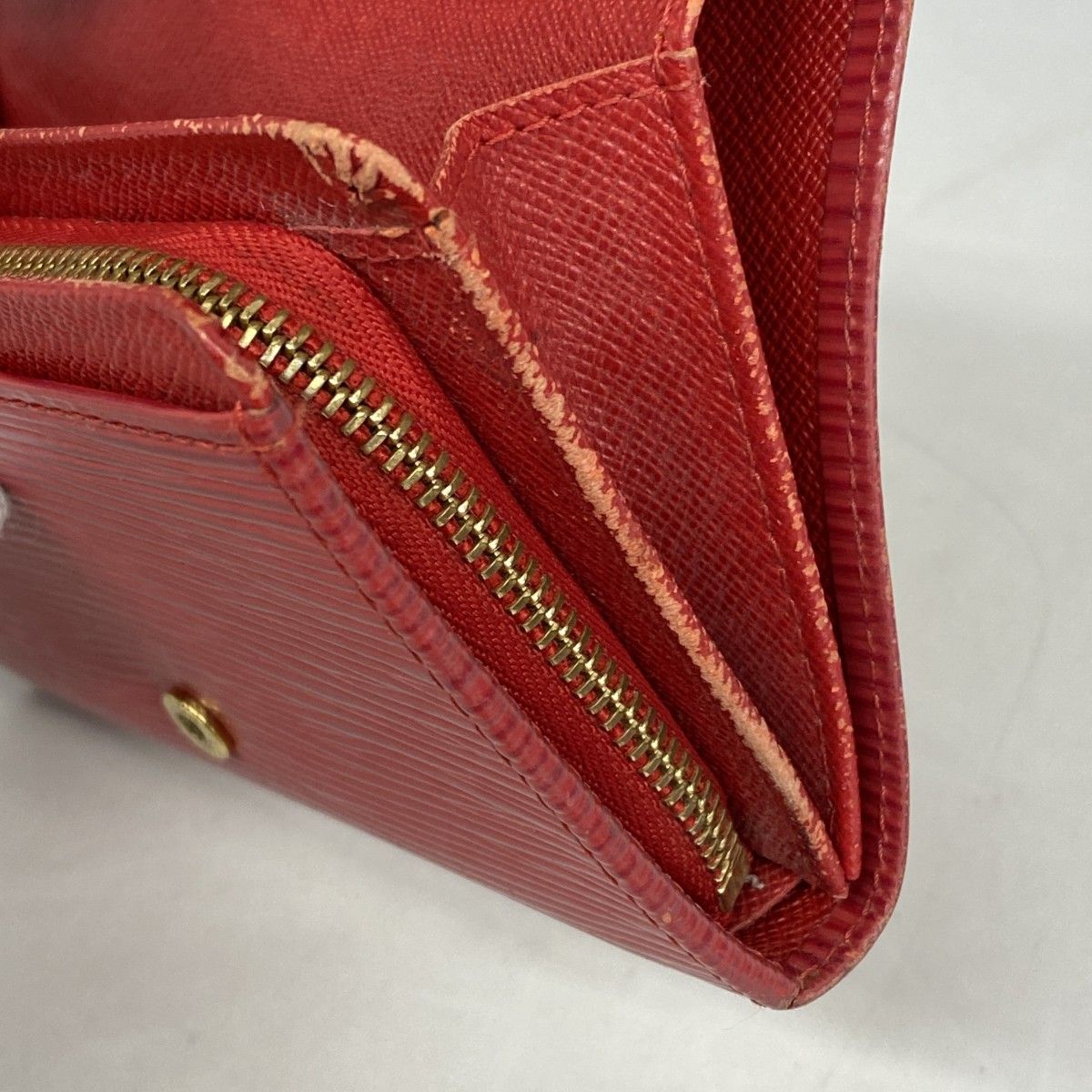 Louis Vuitton Wallet Epi Porte-Monnaie Viennois Tresor Castilian Red — view 7
