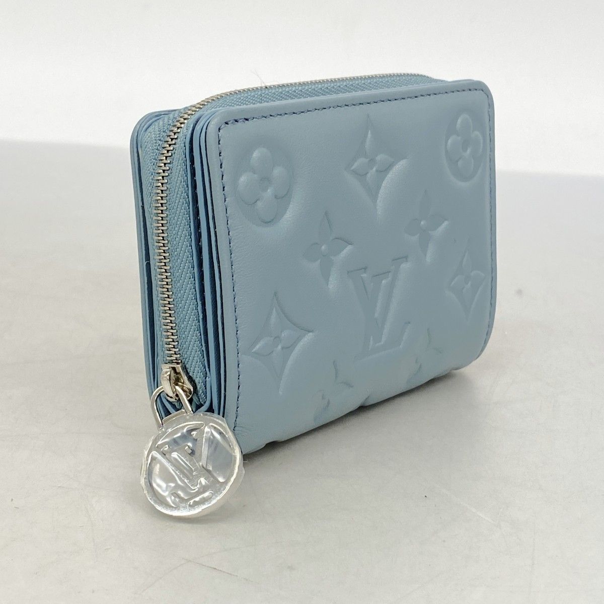 Louis Vuitton Wallet Coussin Portefeuille Lou Blue Glacier — view 2