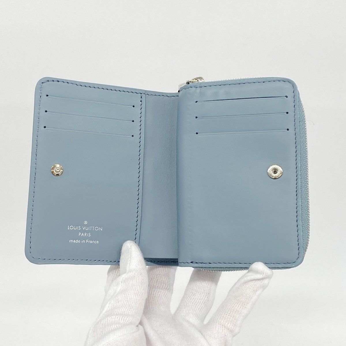 Louis Vuitton Wallet Coussin Portefeuille Lou Blue Glacier — view 3