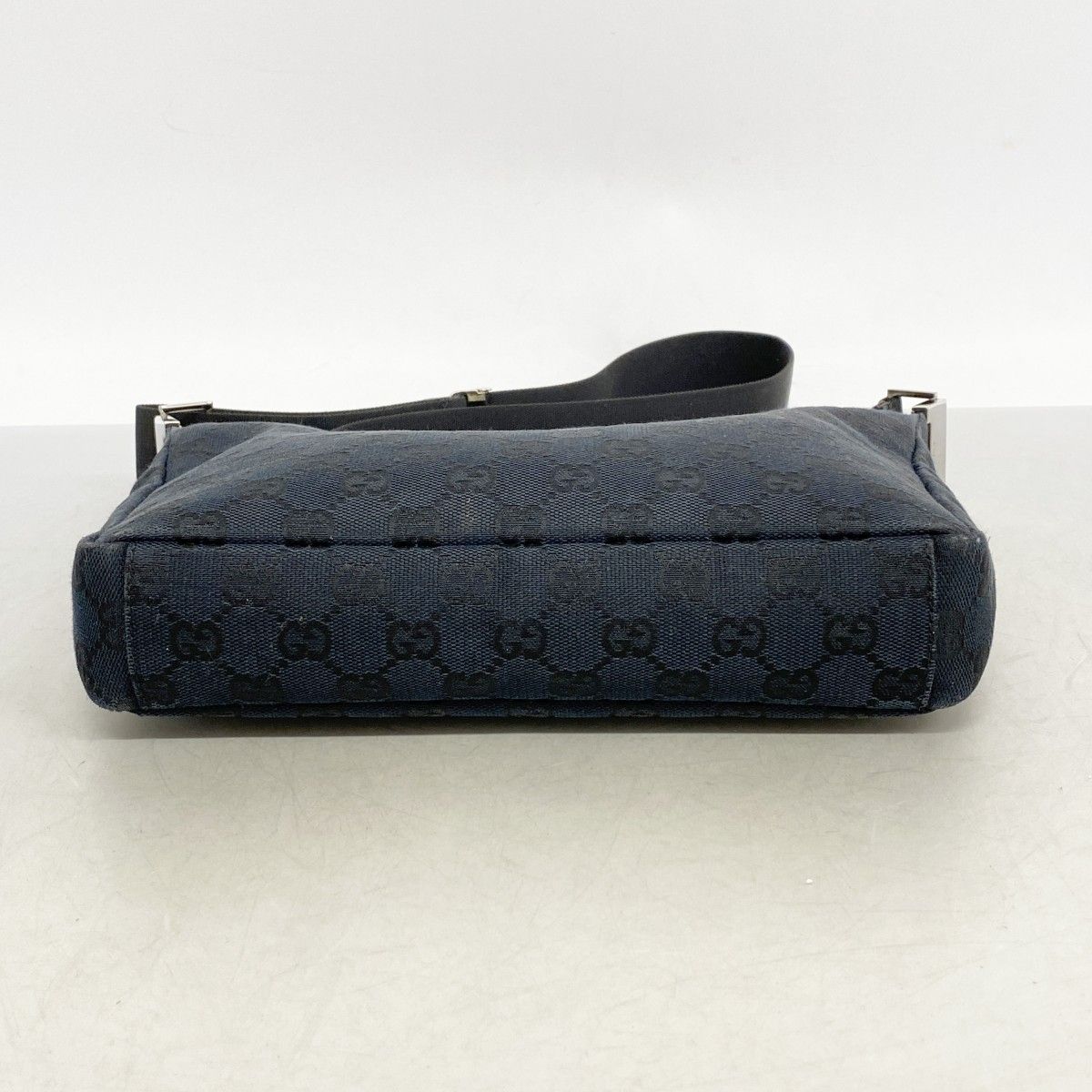 Gucci Shoulder Bag GG Canvas Black Silver — view 3