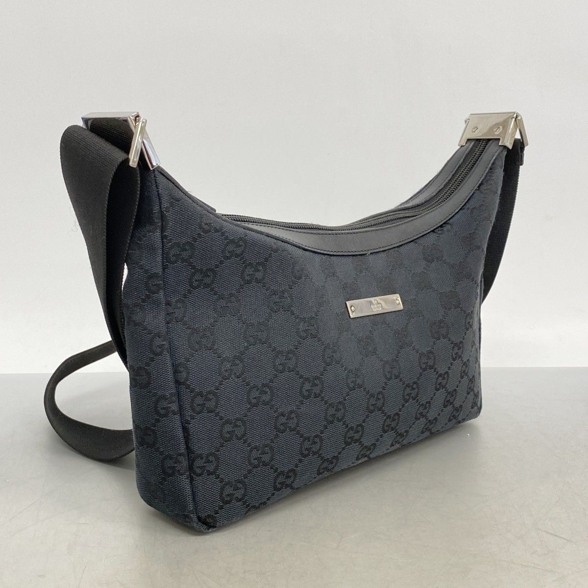 Gucci Shoulder Bag GG Canvas Black Silver — view 2