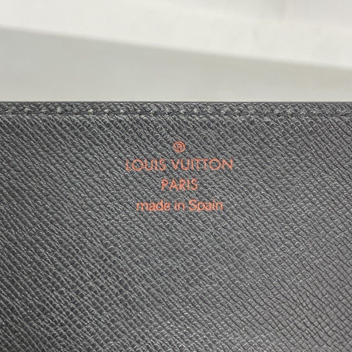 Louis Vuitton Business Card Holder Epi Noir — view 4