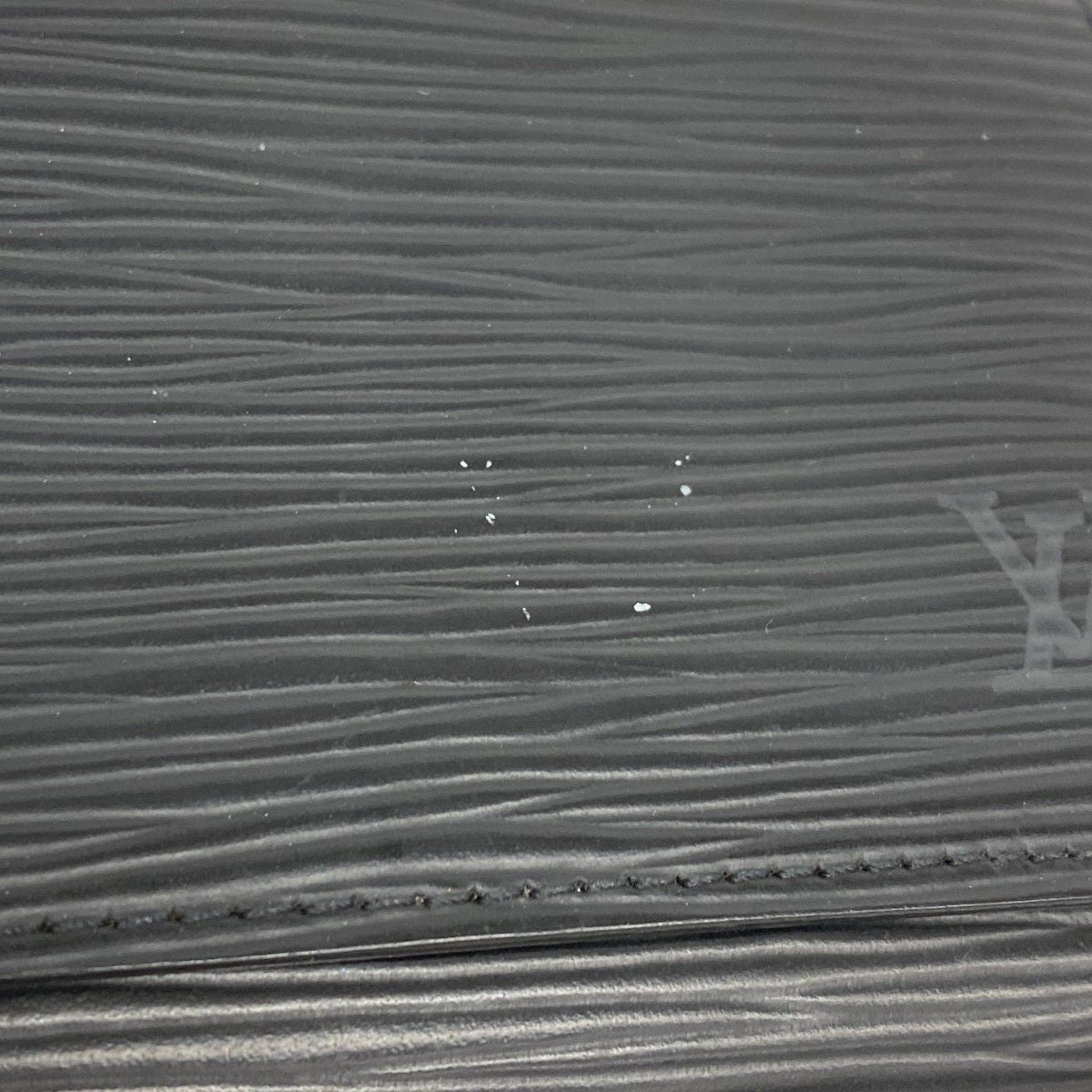 Louis Vuitton Business Card Holder Epi Noir — view 5
