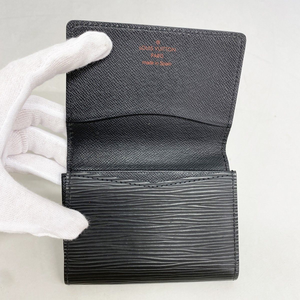 Louis Vuitton Business Card Holder Epi Noir — view 3