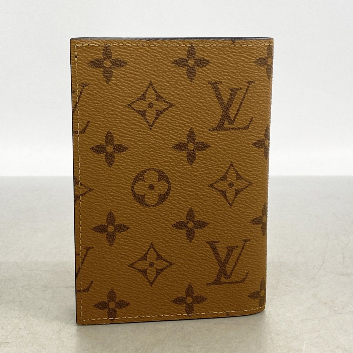 Louis Vuitton Passport Case Monogram Reverse Couverture Light Brown — view 5