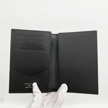 Louis Vuitton Passport Case Monogram Reverse Couverture Light Brown — view 3
