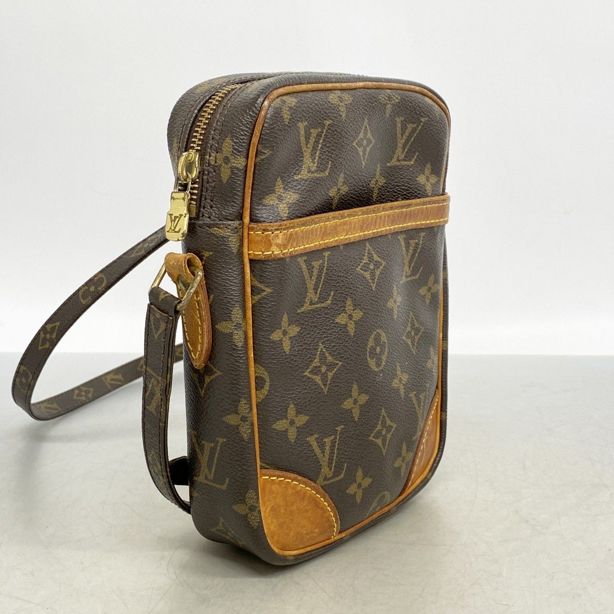 Louis Vuitton Shoulder Bag Monogram Danube Brown — view 2