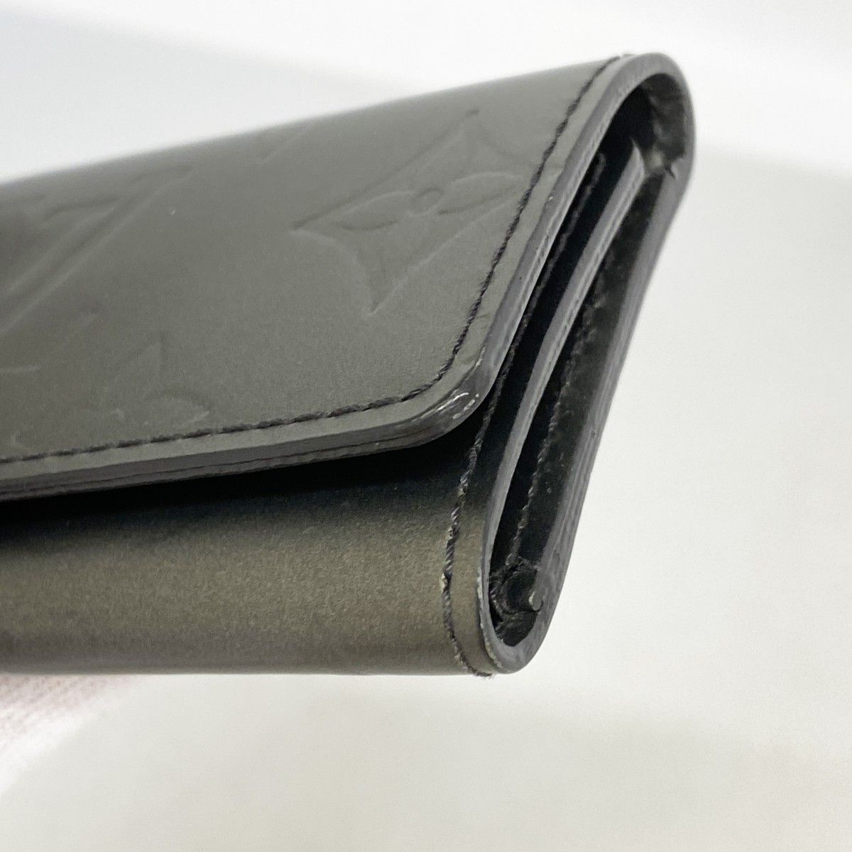 Louis Vuitton Key Case Monogram Matte Multicles 4 Noir Key Holder — view 5