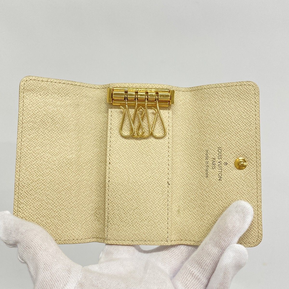 Louis Vuitton Key Case Damier Azur Multicles 4 White Key Holder — view 3
