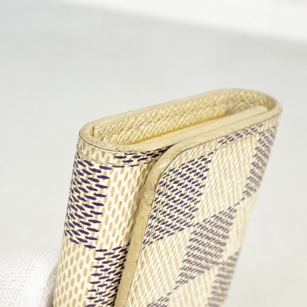 Louis Vuitton Key Case Damier Azur Multicles 4 White Key Holder — view 6
