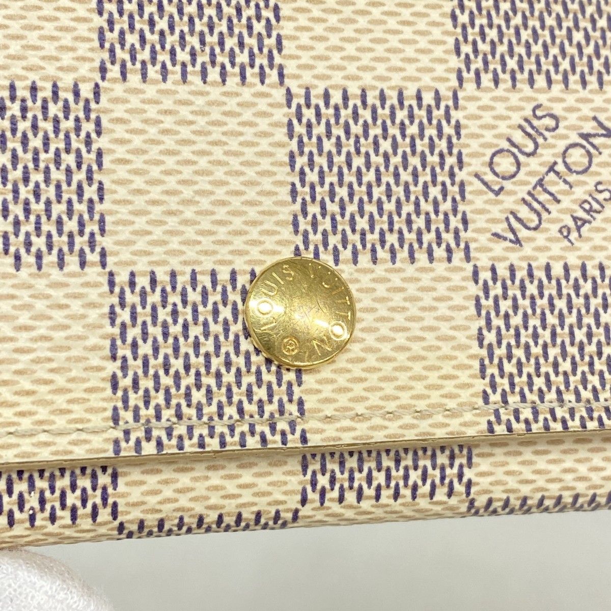 Louis Vuitton Key Case Damier Azur Multicles 4 White Key Holder — view 7