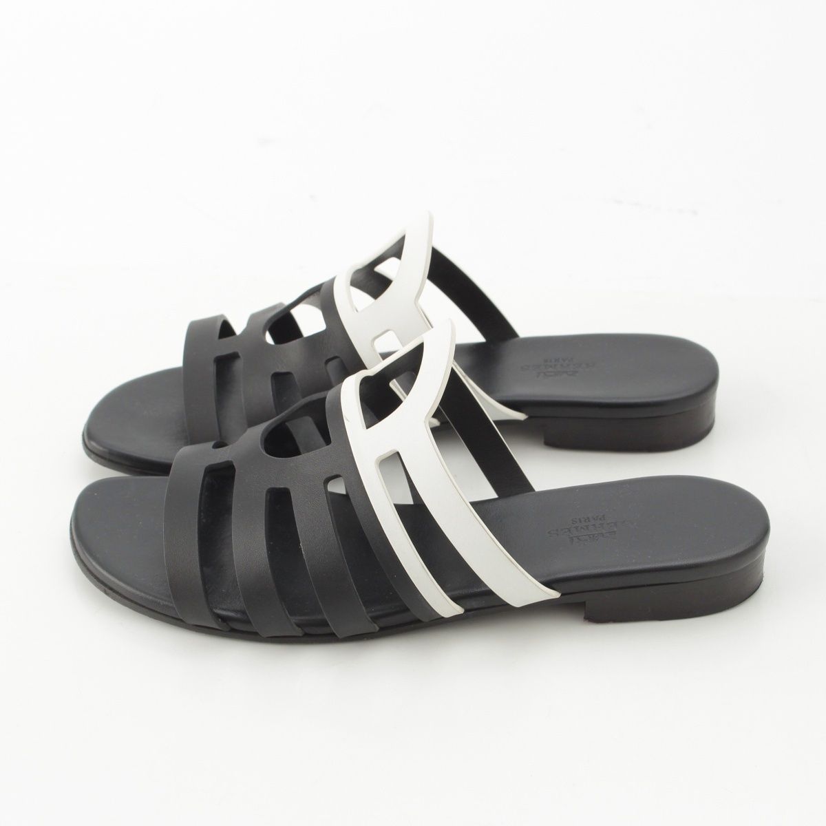 Hermes Camellia Chaine Sandals Black White — view 3