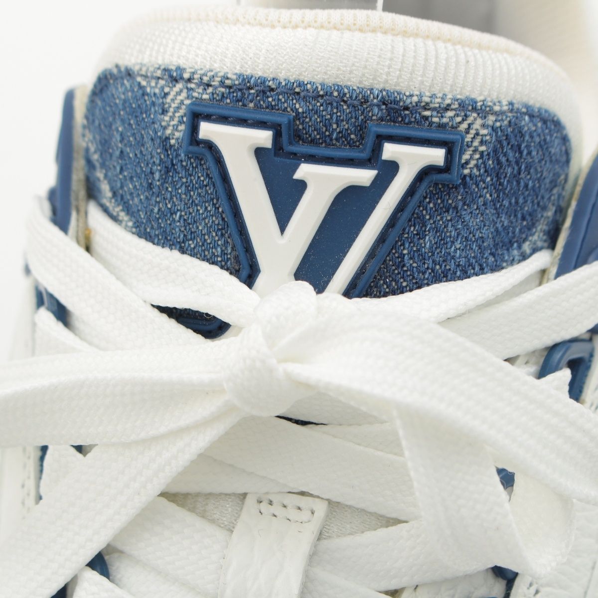 Louis Vuitton LV Denim Leather Low Cut Sneakers Blue — view 8