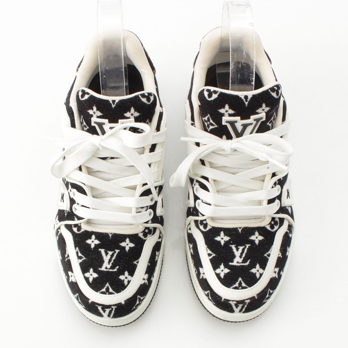 Louis Vuitton LV Velour Leather Low Cut Sneakers Shoes Black — view 2