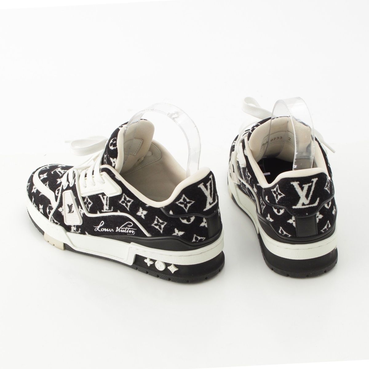 Louis Vuitton LV Velour Leather Low Cut Sneakers Shoes Black — view 4
