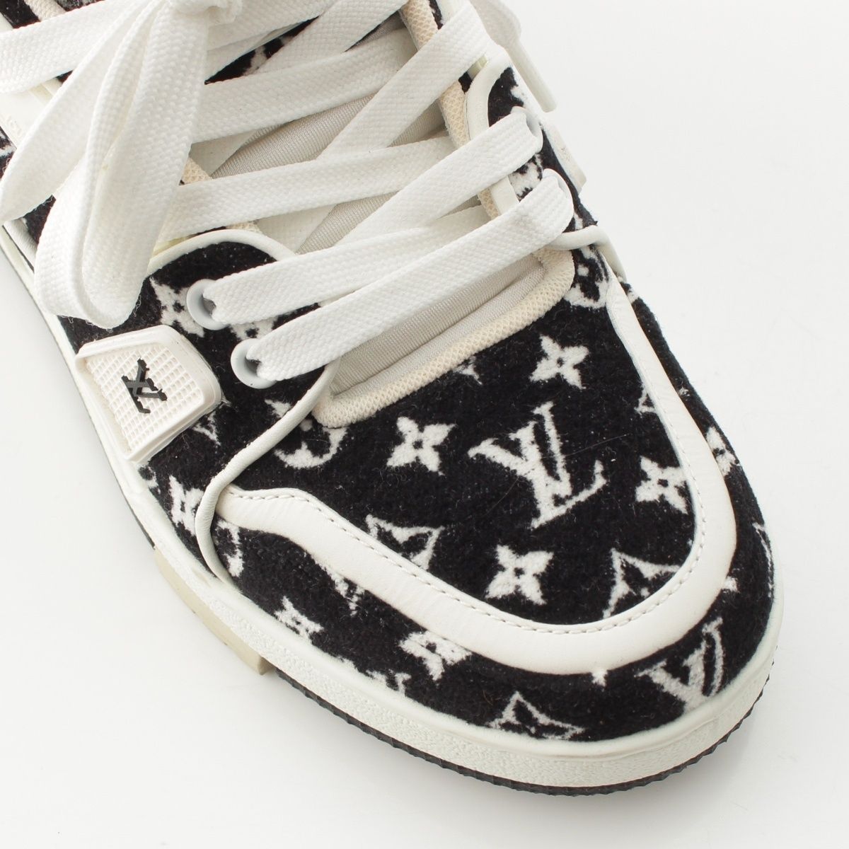 Louis Vuitton LV Velour Leather Low Cut Sneakers Shoes Black — view 6