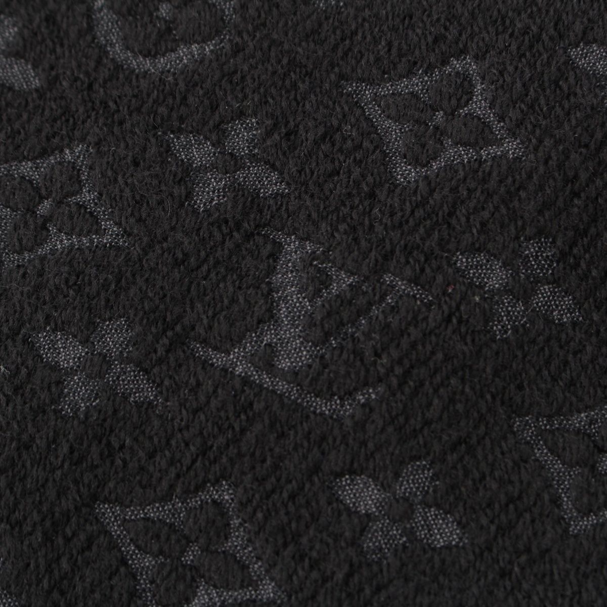 Louis Vuitton Monogram Wool Echarpe Scarf Black — view 4