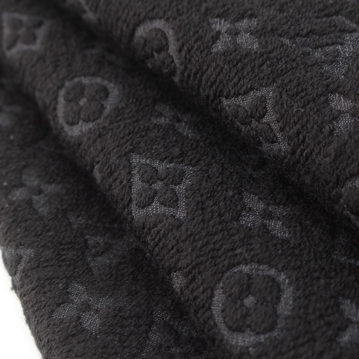 Louis Vuitton Monogram Wool Echarpe Scarf Black — view 7