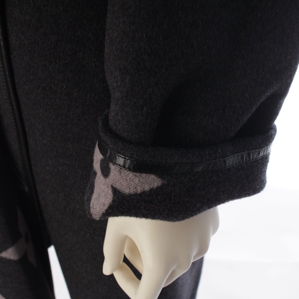 Louis Vuitton Silk Blend Wool Monogram Giant Hooded Wrap Coat Gray 34 — view 7