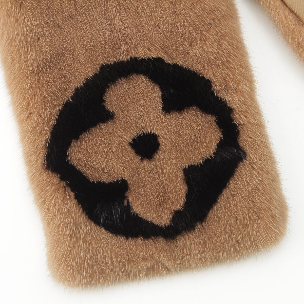Louis Vuitton Mink Echarpe Playgram Scarf Brown — view 8