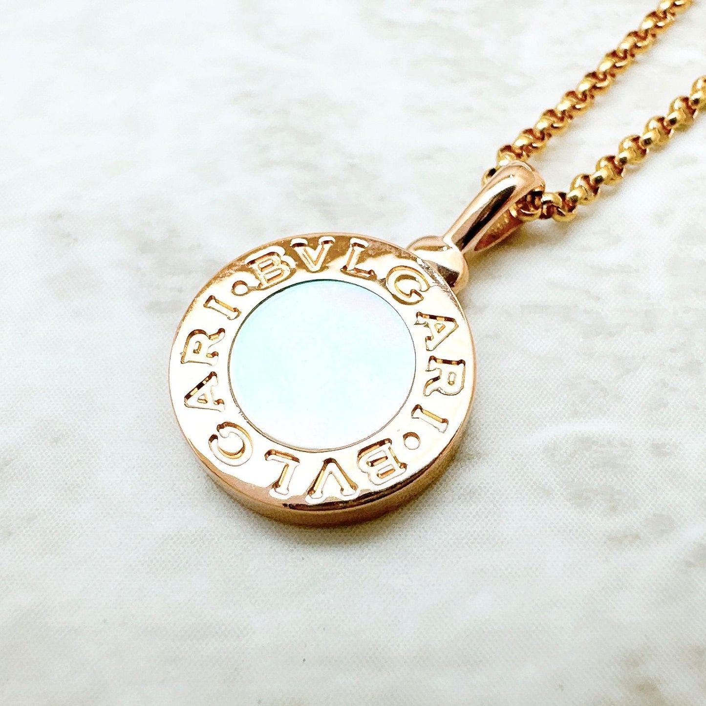 Bvlgari Shell Pink Gold Necklace 44 cm — view 3