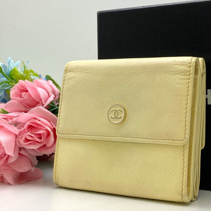 Chanel Wallet Trifold Lambskin White Coco Button Billfold Coin Card