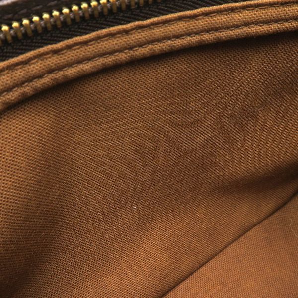 Louis Vuitton Monogram Trotteur Messenger Bag — view 3