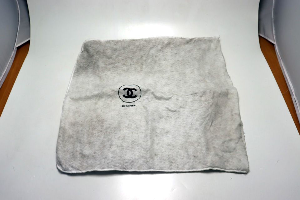 Chanel 1 Jumbo CC Logo GD Leather Tote — view 7
