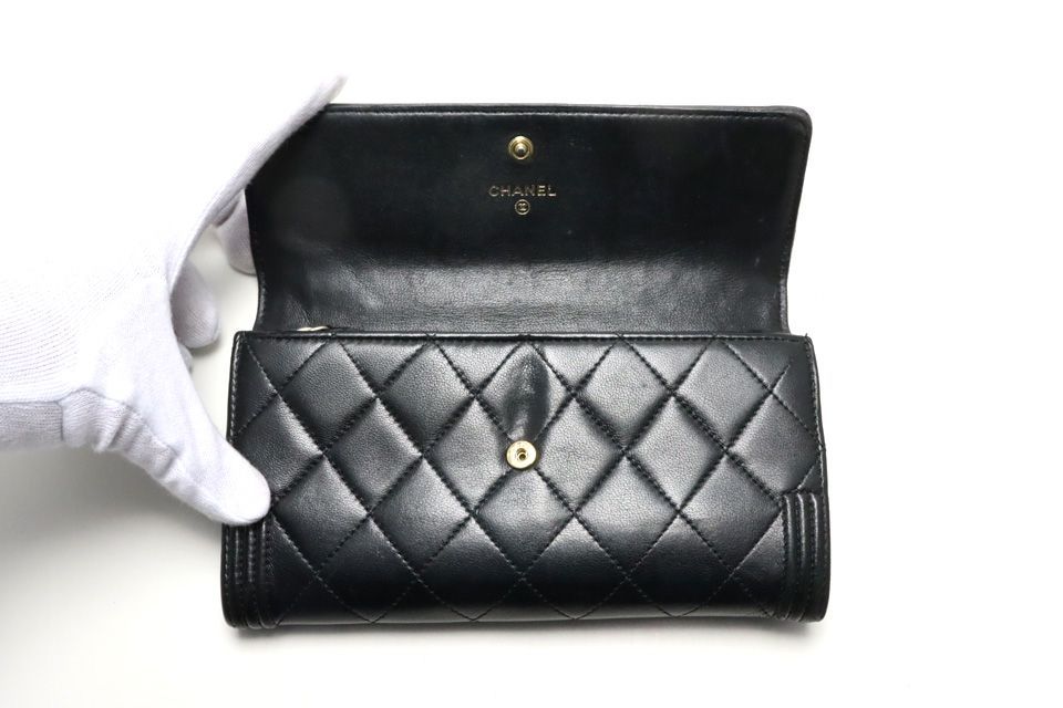 Chanel Body GD Leather Bifold Wallet — view 4