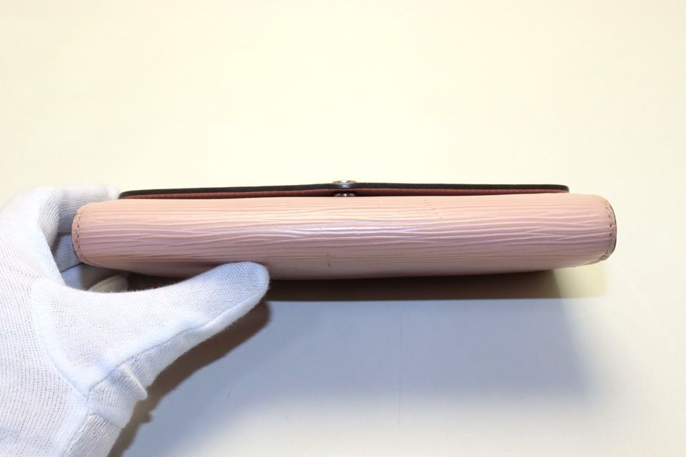 Louis Vuitton Epi Portefeuille Sarah Leather Bifold Wallet — view 3