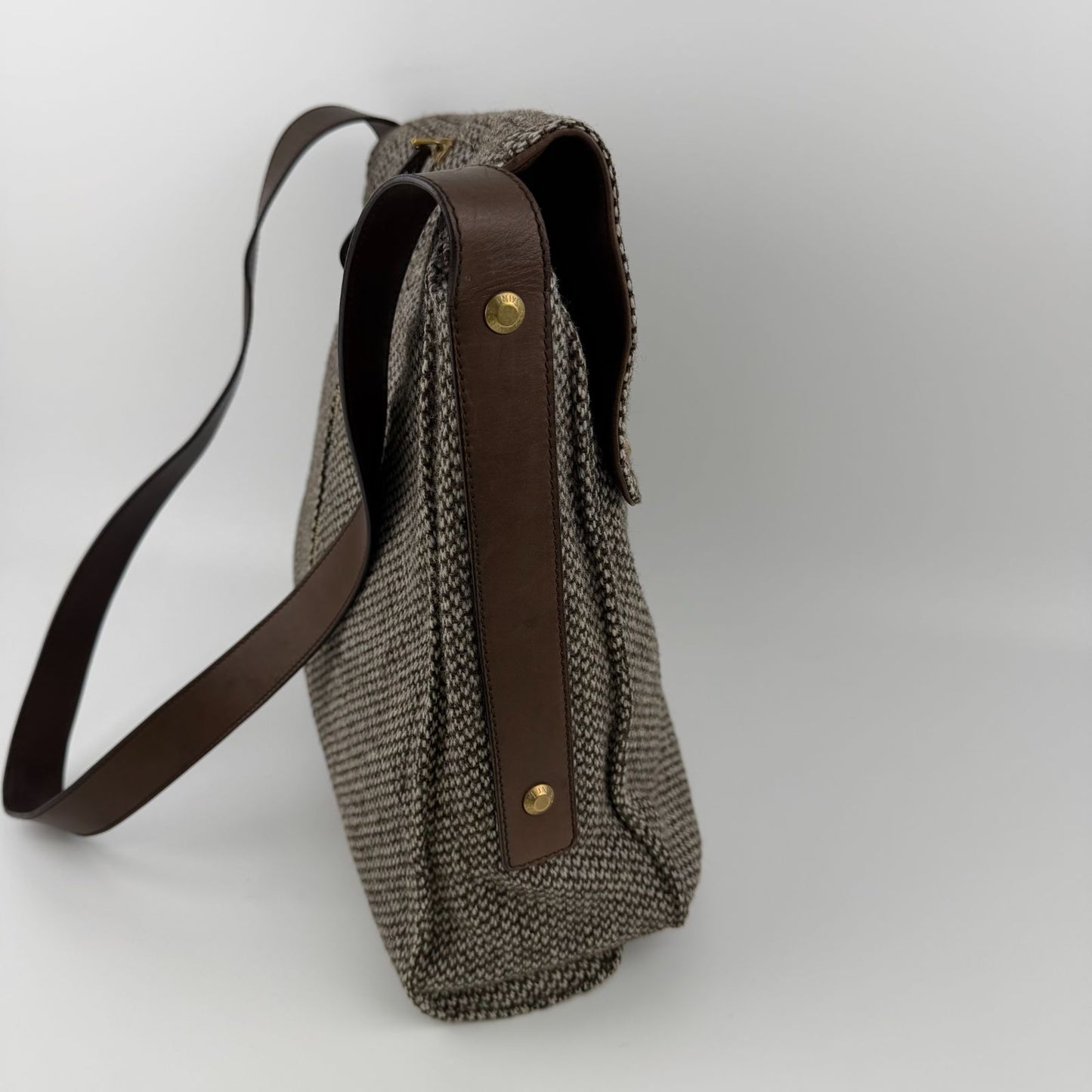 Saint Laurent Yves Shoulder Bag Brown Tweets de Vinte Ji Su Hboc — view 3