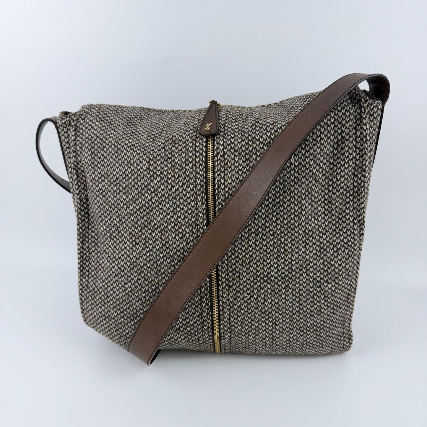 Saint Laurent Yves Shoulder Bag Brown Tweets de Vinte Ji Su Hboc
