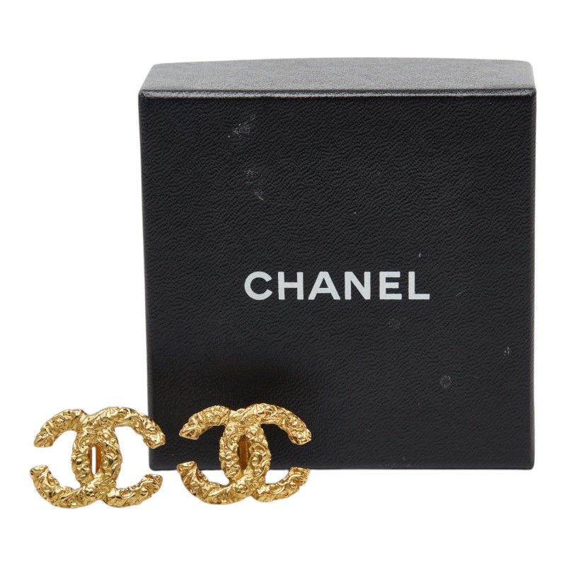 Chanel CC Logo Lava Vintage Earrings Gold Plated — view 6