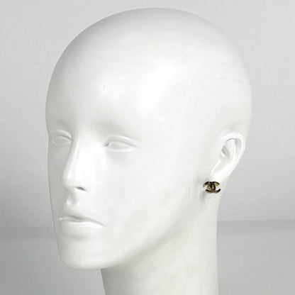 Chanel CC Logo Earrings Gold Plated — view 5