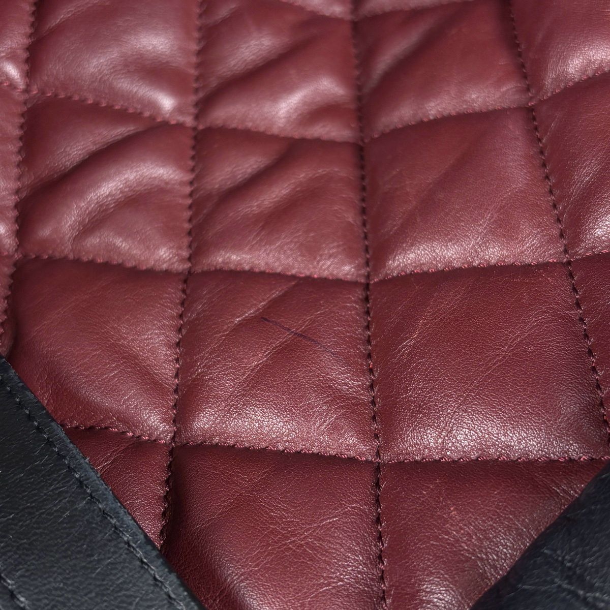 Chanel CC Logo Tote Leather Black — view 8