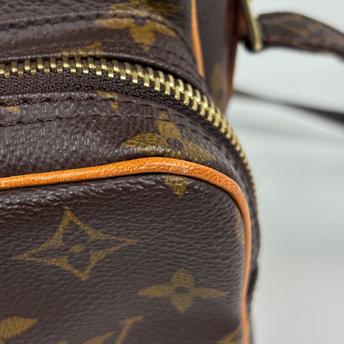 Louis Vuitton Junk Amazon Shoulder Bag Monogram Brown — view 4