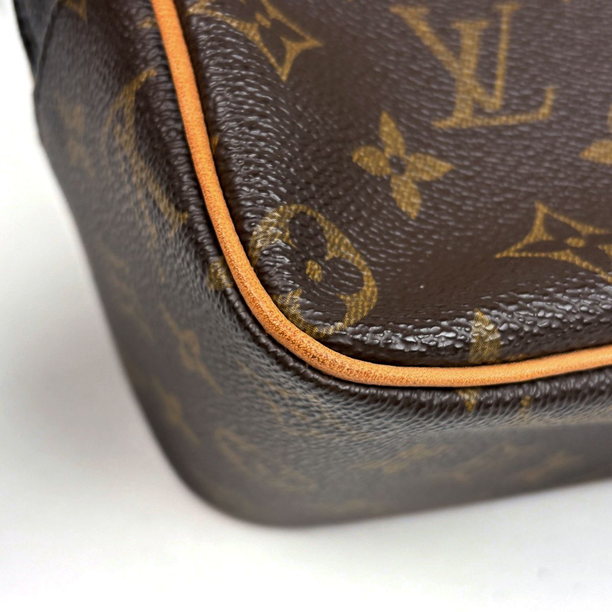 Louis Vuitton City MM Shoulder Bag Monogram Brown — view 3