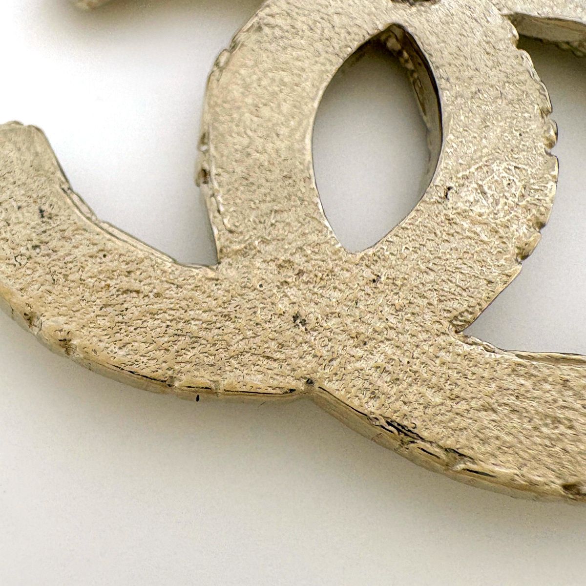 Chanel CC Logo Line Stone Brooch Gold Plated — view 3