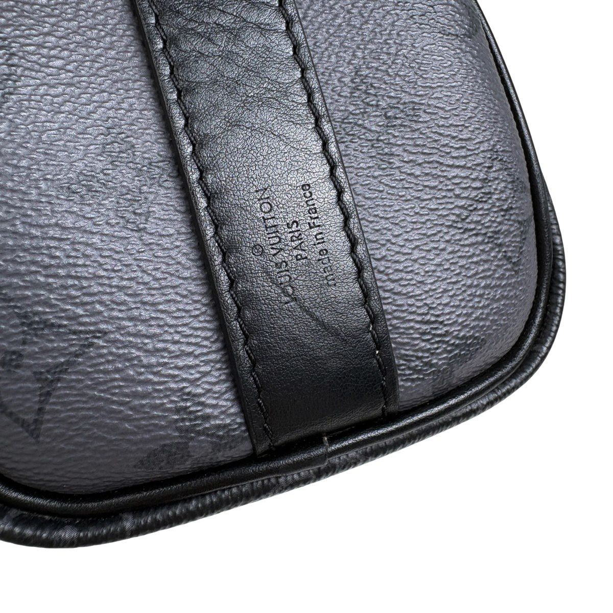 Louis Vuitton Keepall Bandouliere 25 2-Way Monogram Reverse Tote Eclipse Noir — view 7