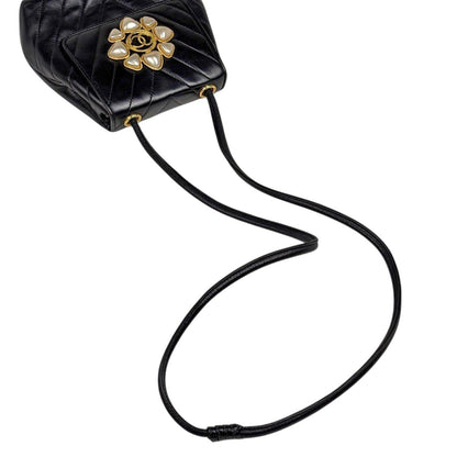 Chanel Stitch Faux Pearl Shoulder Bag CC Logo Blanc Leather Black — view 9