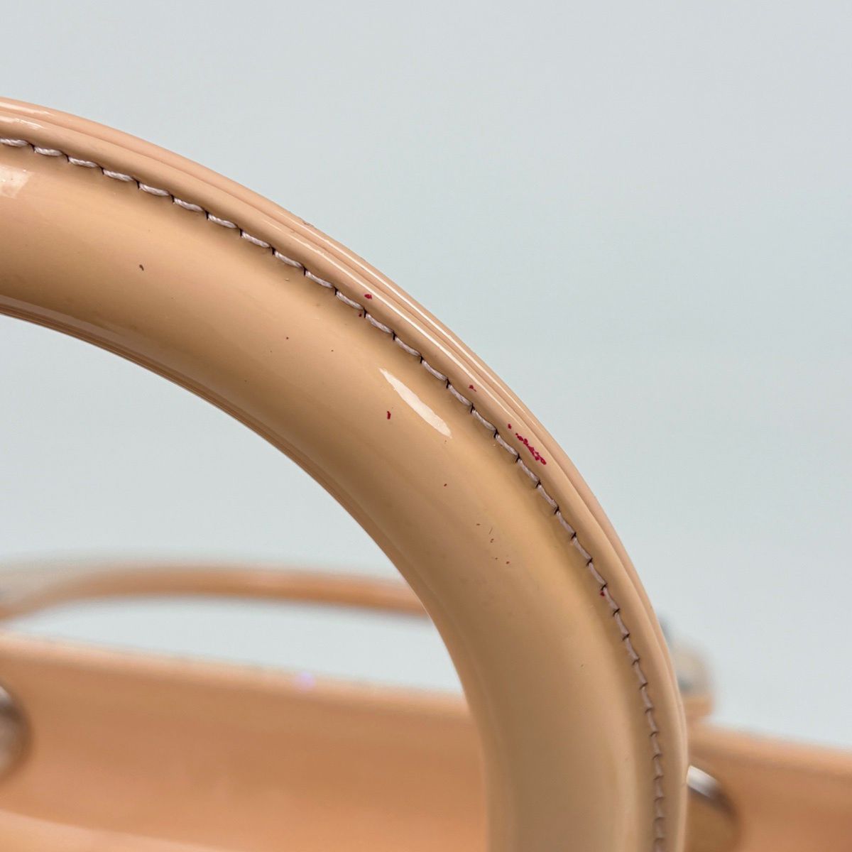 Dior Cannage Handbag Patent Leather Beige — view 7