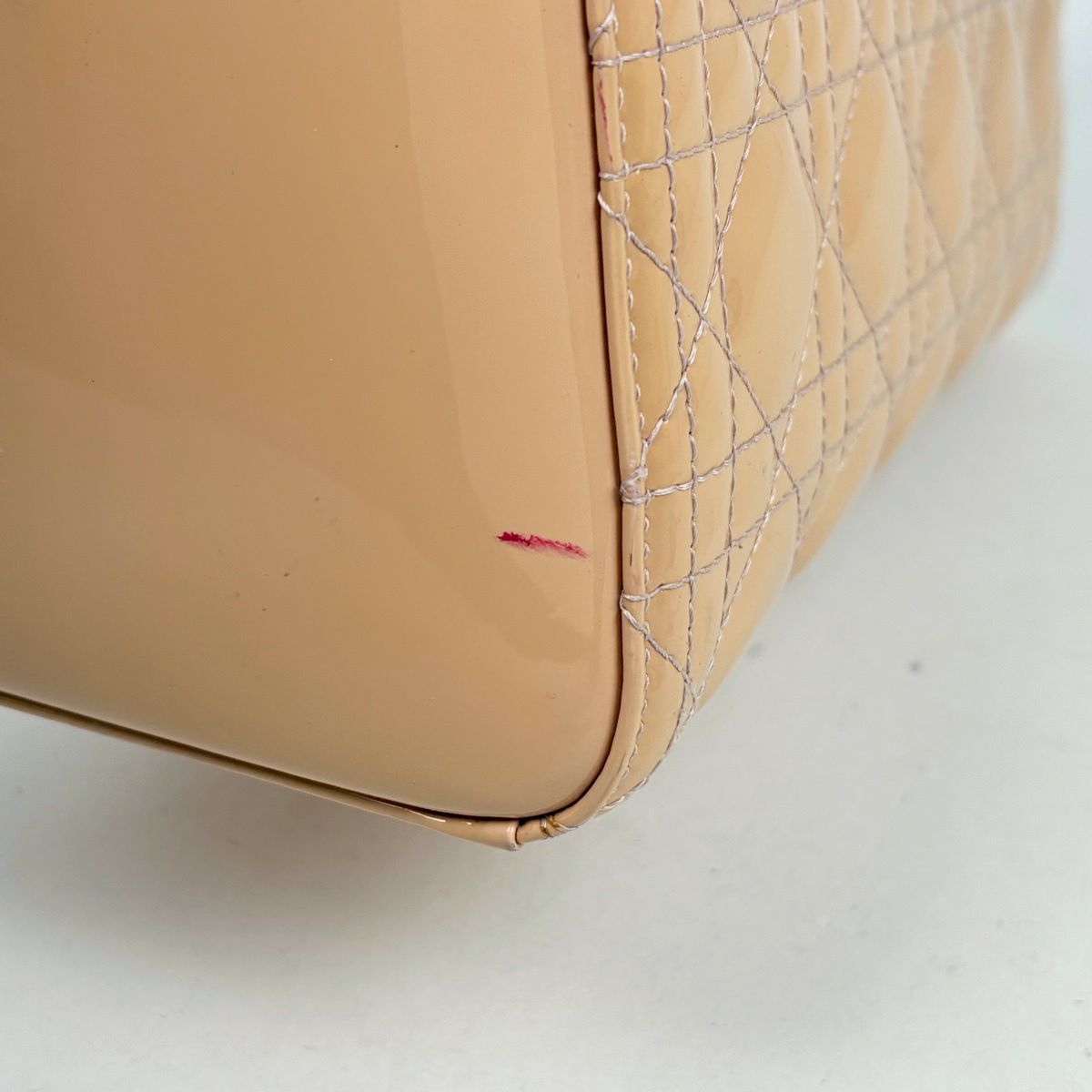 Dior Cannage Handbag Patent Leather Beige — view 5
