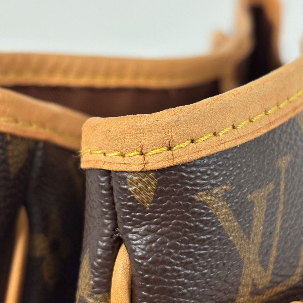 Louis Vuitton Batignolles Vertical Shoulder Bag Tote Monogram Brown — view 4